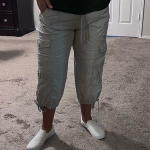 Calvin Klein quick dry Large cargo crop pants